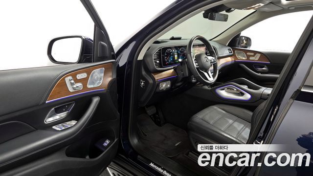 Mercedes-Benz GLE-Class 2021 — photo 10