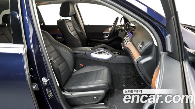 Mercedes-Benz GLE-Class 2021 — photo 11