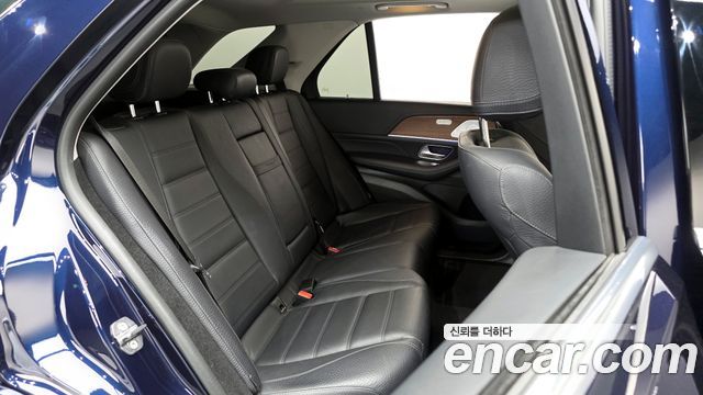 Mercedes-Benz GLE-Class 2021 — photo 12