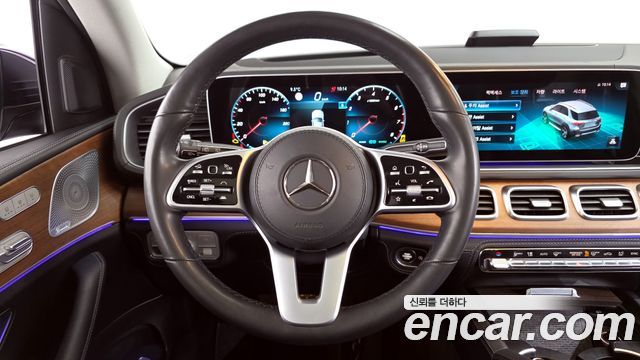 Mercedes-Benz GLE-Class 2021 — photo 13