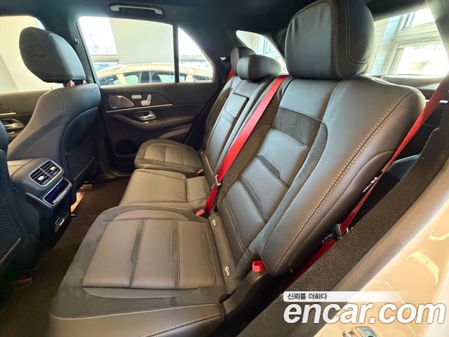Mercedes-Benz GLE-Class 2025 — photo 8