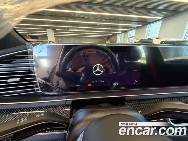 Mercedes-Benz GLE-Class 2025 — photo 9
