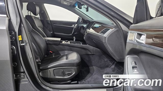 Genesis G80 2018 — photo 11