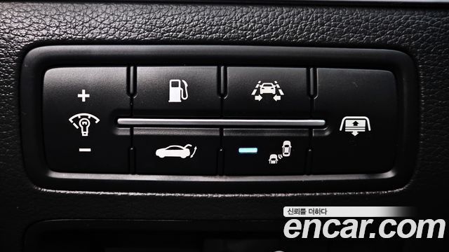 Genesis G80 2018 — photo 17