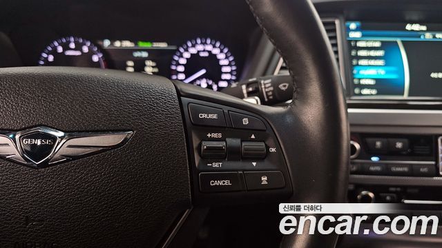Genesis G80 2018 — photo 18