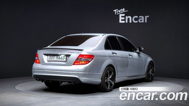 Mercedes-Benz C-Class 2009 — photo 2