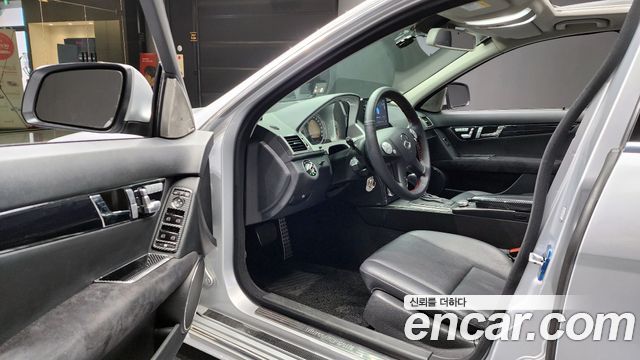Mercedes-Benz C-Class 2009 — photo 11