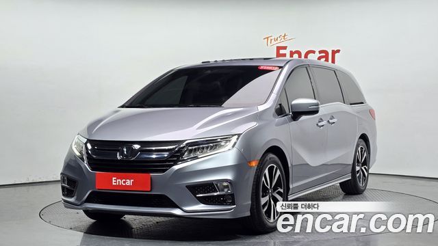 Honda Odyssey 2018 — photo 1