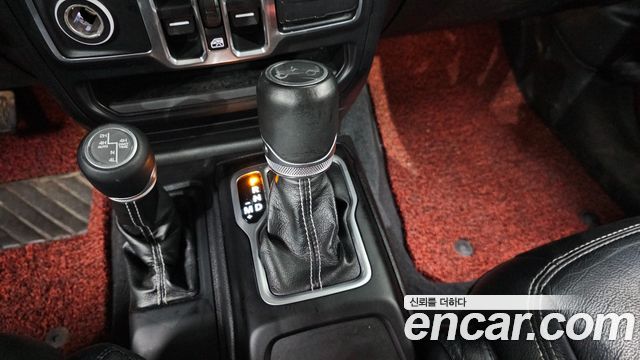 Jeep Wrangler 2018 — photo 9