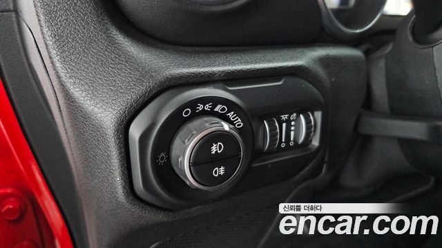 Jeep Wrangler 2018 — photo 19