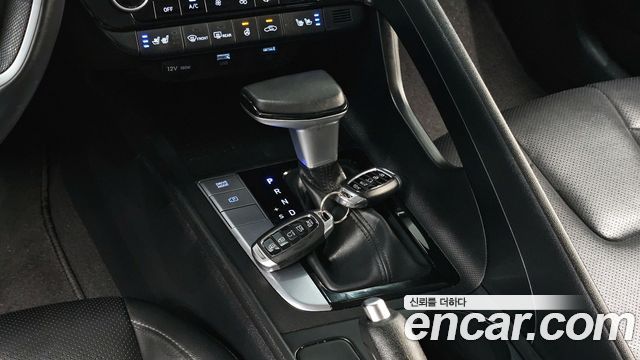 Hyundai AVANTE 2023 — photo 9