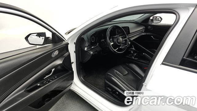 Hyundai AVANTE 2023 — photo 11