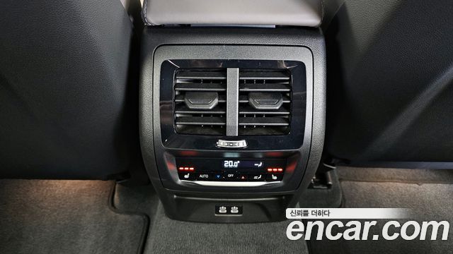 BMW X4M 2025 — photo 18