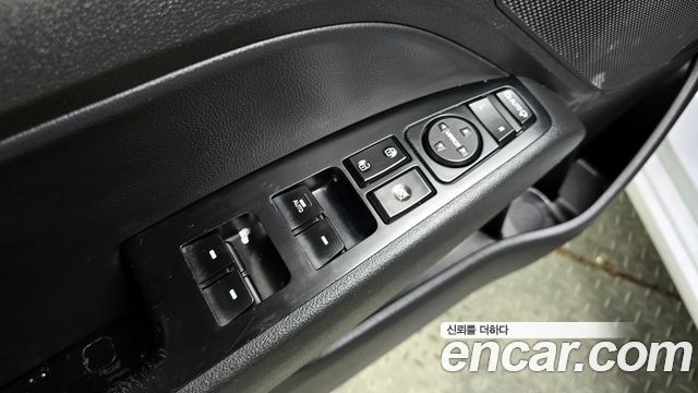 Hyundai AVANTE 2016 — photo 14