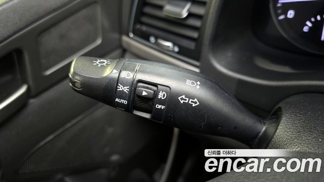 Hyundai AVANTE 2016 — photo 17