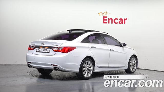 Hyundai Sonata 2011 — photo 2