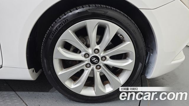 Hyundai Sonata 2011 — photo 5