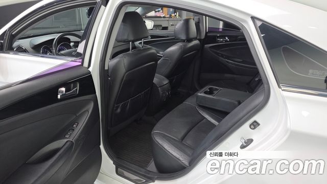 Hyundai Sonata 2011 — photo 11