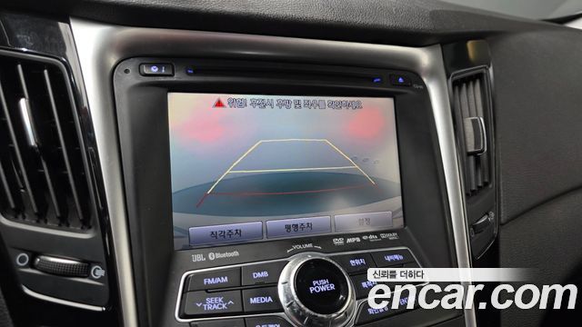 Hyundai Sonata 2011 — photo 18