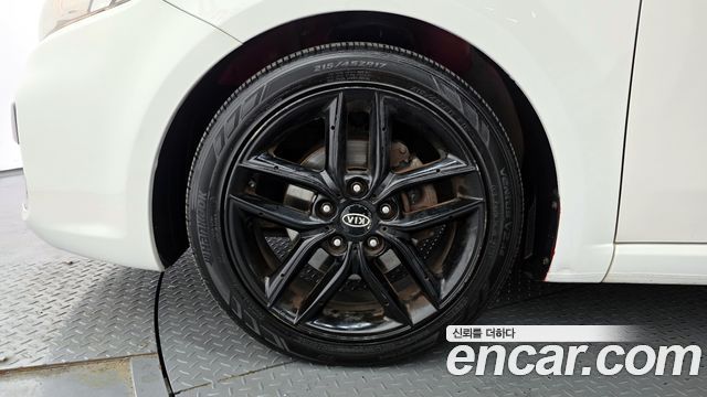 Kia Porte 2012 — photo 5