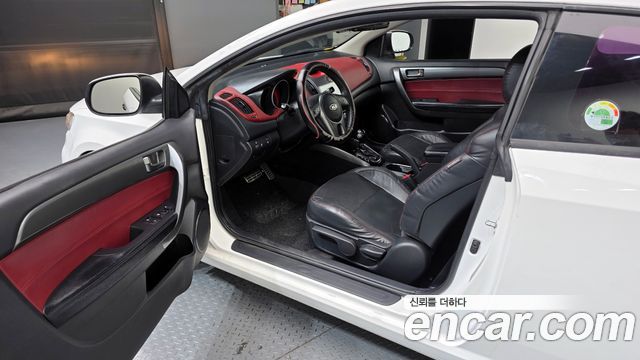 Kia Porte 2012 — photo 10