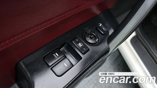 Kia Porte 2012 — photo 14