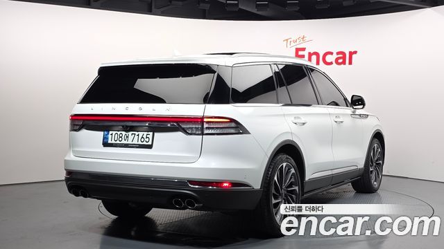 Lincoln Aviator 2022 — photo 2