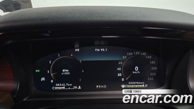 Lincoln Aviator 2022 — photo 8