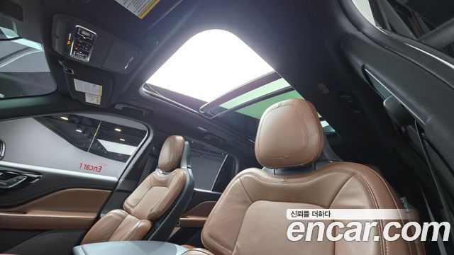 Lincoln Aviator 2022 — photo 12