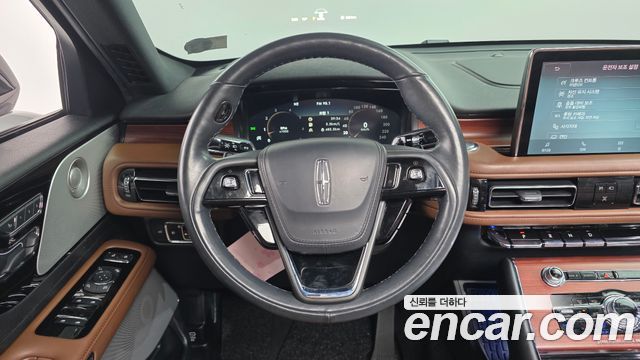 Lincoln Aviator 2022 — photo 14