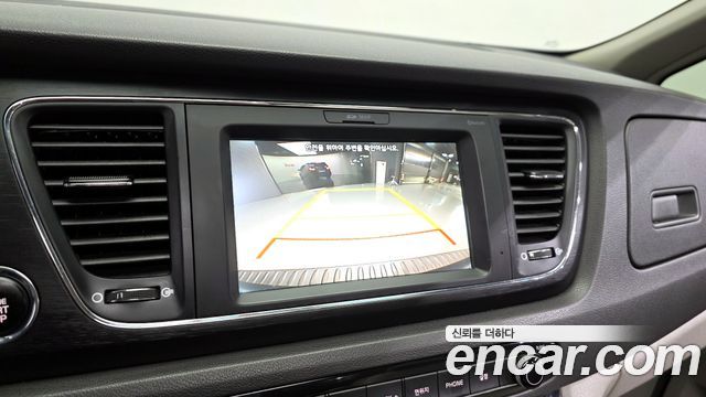 Kia Canival 2017 — photo 15