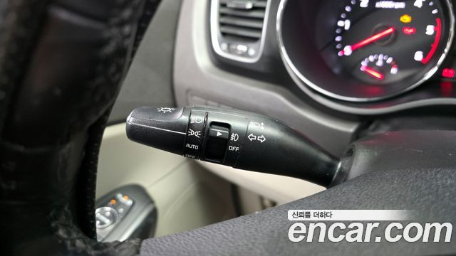 Kia Canival 2017 — photo 18