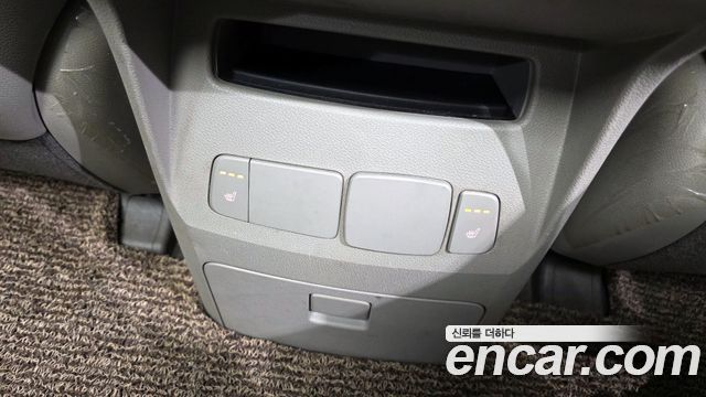 Kia Canival 2017 — photo 19