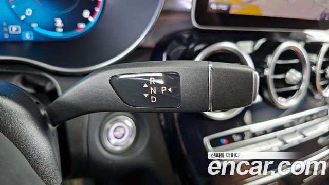 Mercedes-Benz C-Class 2020 — photo 9