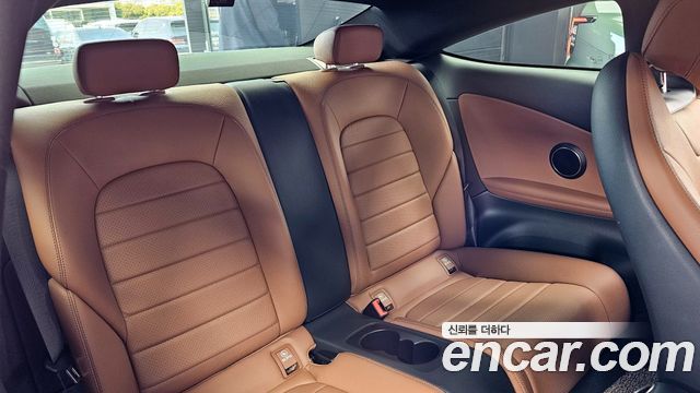 Mercedes-Benz C-Class 2020 — photo 12