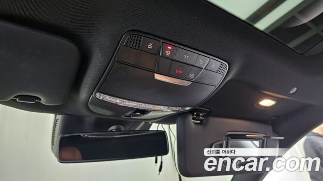 Mercedes-Benz C-Class 2020 — photo 18