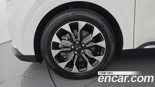 Kia Canival 2021 — photo 5