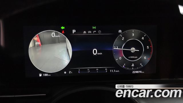 Kia Canival 2021 — photo 8