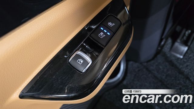 Kia Canival 2021 — photo 18
