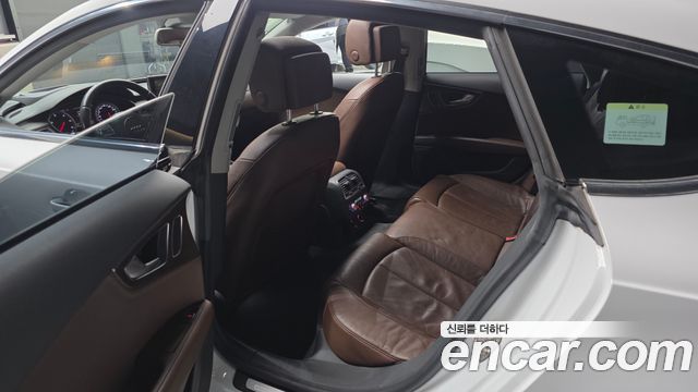 Audi A7 2014 — photo 11