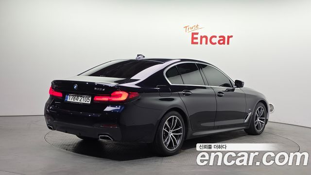 BMW 5-Series 2021 — photo 2