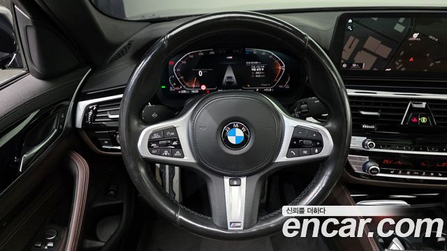 BMW 5-Series 2021 — photo 15