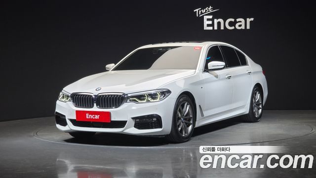 BMW 5-Series 2018 — photo 1