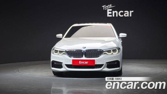 BMW 5-Series 2018 — photo 3