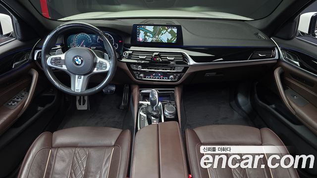 BMW 5-Series 2018 — photo 7