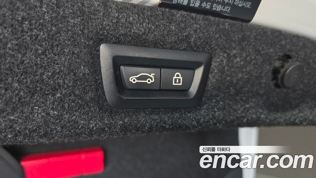 BMW 5-Series 2018 — photo 20