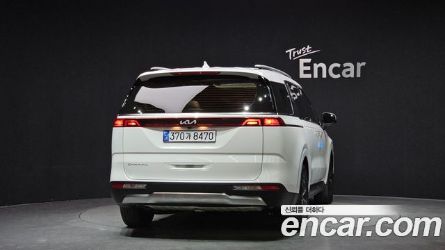 Kia Canival 2022 — photo 4