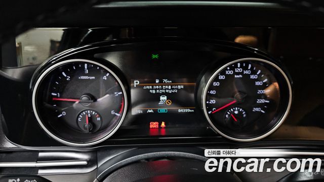 Kia Canival 2022 — photo 8