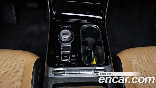 Kia Canival 2022 — photo 9