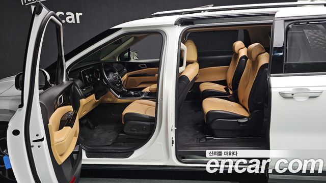 Kia Canival 2022 — photo 10
